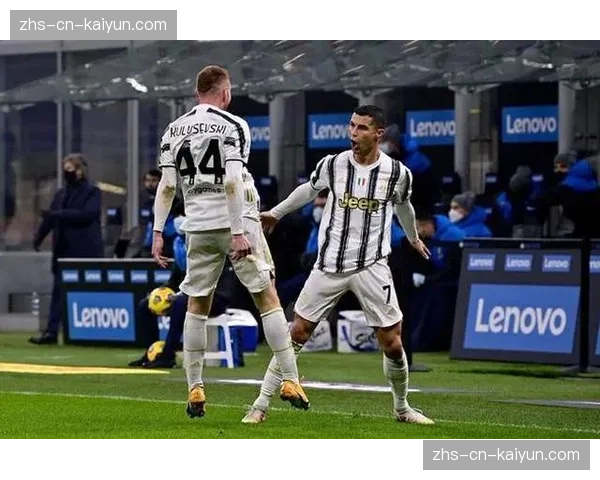 特写：马德里竞技门将奥布拉克三次神扑力保球门不失